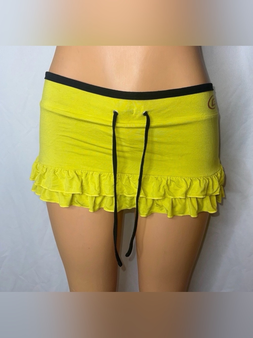Yellow Ruffled Women's Shorts with Drawstring - Picture 2 of 6
